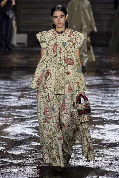 Look 83